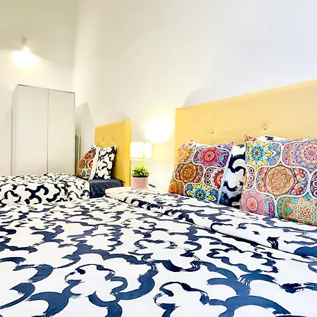 Rambla Comfort Hostel *