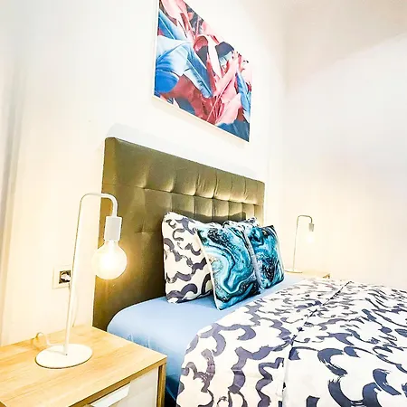 Rambla Comfort Hostel *